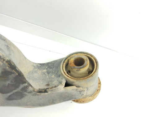BRAZO SUSPENSION SUPERIOR DELANTERO DERECHO MITSUBISHI MONTERO (V80/V90) 