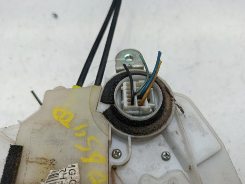 CERRADURA PUERTA TRASERA DERECHA Honda CIVIC 5 PUERTAS (FK) 