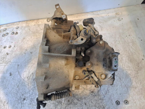 CAJA CAMBIOS Opel VIVARO FURGÓN 