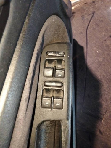 MANDO ELEVALUNAS DELANTERO IZQUIERDO VOLKSWAGEN PASSAT BERLINA (3B2) 