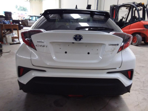 TOYOTA C-HR (X10) — Donor Vehicle for Used Parts 