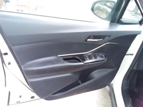 TOYOTA C-HR (X10) — Donor Vehicle for Used Parts 