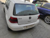 VOLKSWAGEN GOLF IV BERLINA (1J1)(10.1997) — vehículo donante para recambios 
