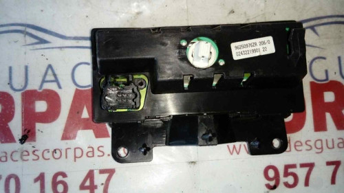  PANTALLA MULTIFUNCION PEUGEOT 206 