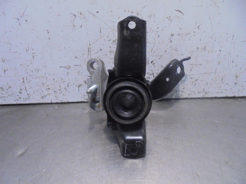 SOPORTE MOTOR DERECHO Toyota YARIS (P13) 
