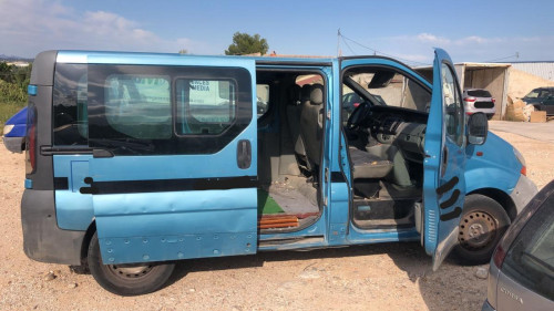 RENAULT TRAFIC II FURGÓN — автомобиль-донор на запчасти 