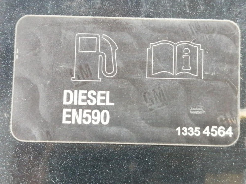  TAPA EXTERIOR COMBUSTIBLE OPEL ASTRA J BERLINA 5P 