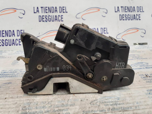 CERRADURA PUERTA TRASERA DERECHA 
