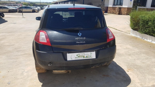 Renault Megane II Berlina 3P (10.2002->) — автомобиль-донор на запчасти 
