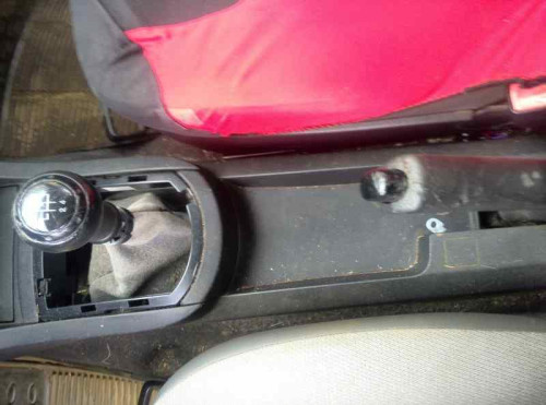 SEAT IBIZA (6L1) — vehículo donante para recambios 