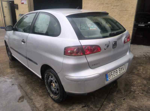 SEAT IBIZA (6L1) — vehículo donante para recambios 