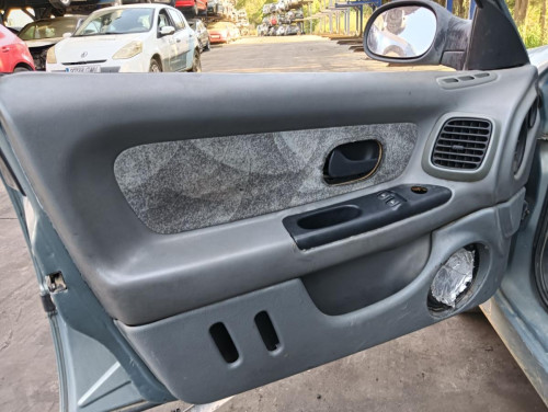 RENAULT LAGUNA (B56) — автомобиль-донор на запчасти 