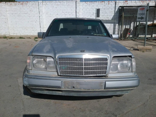 MERCEDES-BENZ CLASE E (BM 124) BERLINA 