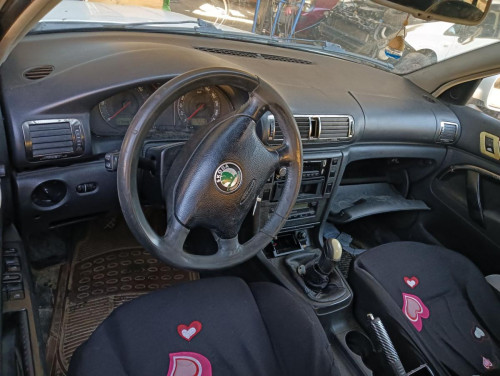 SKODA SUPERB (3U4) — vehículo donante para recambios 