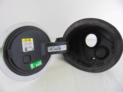 TAPA EXTERIOR COMBUSTIBLE, FORD, PUMA