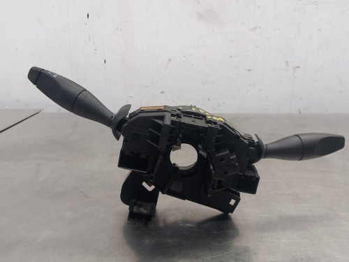  MANDO LUCES FORD FOCUS BERLINA (CAK) 
