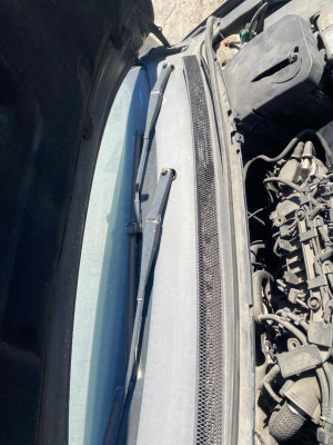 BRAZO LIMPIA DELANTERO DERECHO