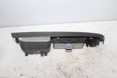 MANDO ELEVALUNAS DELANTERO IZQUIERDO Volkswagen JETTA V (1K2) 