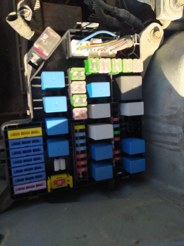 CAJA RELES / FUSIBLES Hyundai MATRIX (FC) 