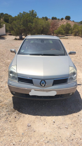 RENAULT VEL SATIS (BJ0) — автомобиль-донор на запчасти 