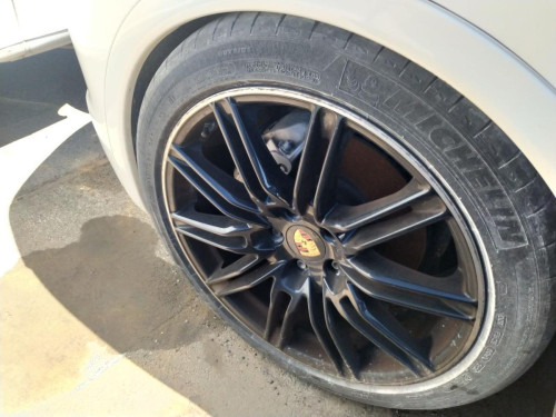  PORSCHE CAYENNE (TIPO 92A) 