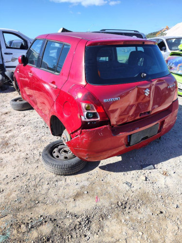  SUZUKI SWIFT BERLINA (RS/MZ) 