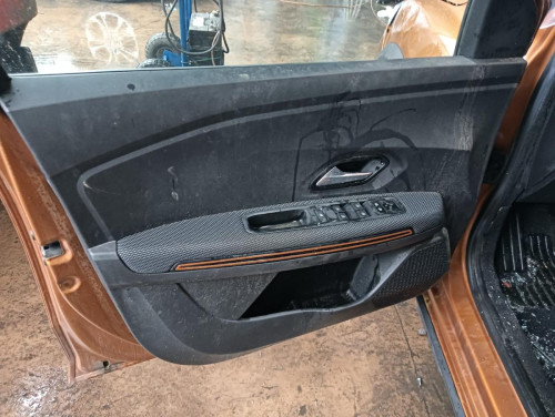 DACIA SANDERO III — vehículo donante para recambios 