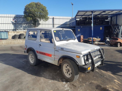 SUZUKI SAMURAI (SJ)