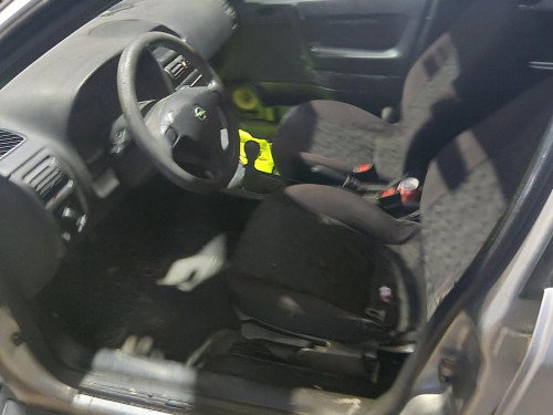 OPEL ASTRA G BERLINA — vehículo donante para recambios 