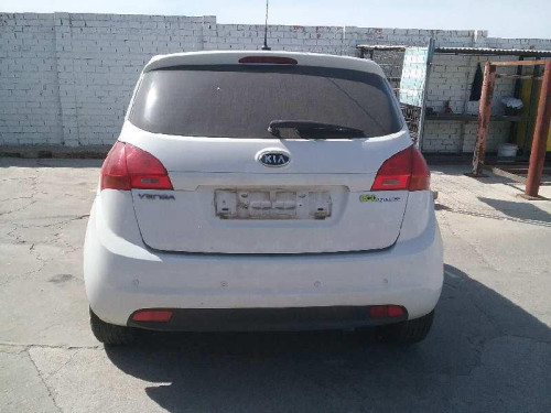  KIA VENGA (YN) 
