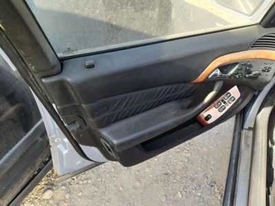 MANETA INTERIOR DELANTERA IZQUIERDA