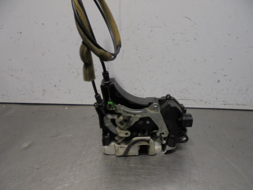 CERRADURA PUERTA DELANTERA IZQUIERDA MITSUBISHI GRANDIS (NA0W) 
