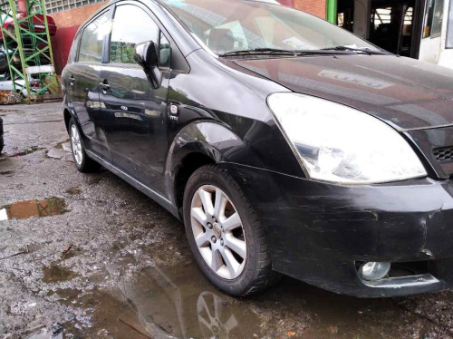  TOYOTA COROLLA VERSO (R1) 