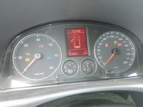  VOLKSWAGEN TOURAN (1T2) 