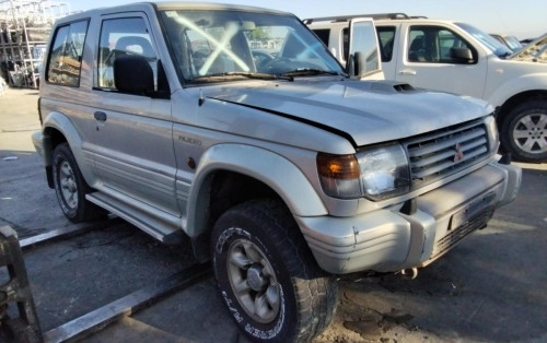  MITSUBISHI MONTERO (V20/V40) 