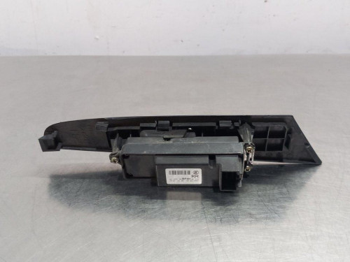  MANDO ELEVALUNAS TRASERO DERECHO MAZDA 3 BERLINA (BK) 