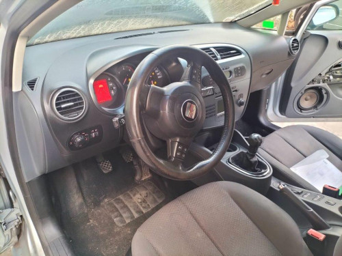  SEAT LEON (1P1) 
