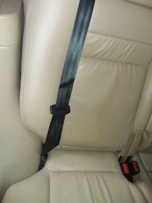CINTURON SEGURIDAD TRASERO DERECHO