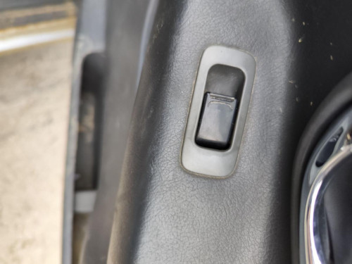 MANDO ELEVALUNAS DELANTERO DERECHO de segunda mano