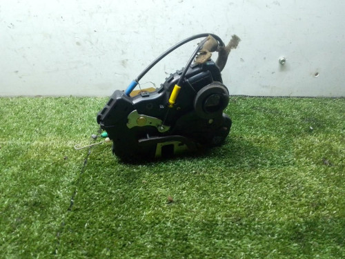  CERRADURA PUERTA DELANTERA DERECHA TOYOTA COROLLA VERSO (E12) 