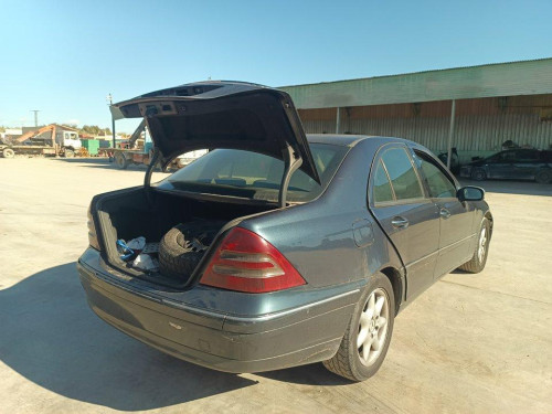  MERCEDES-BENZ CLASE C (BM 203) BERLINA 