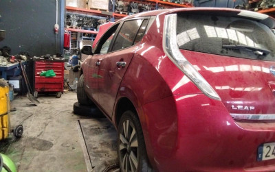 NISSAN LEAF (ZE0)
