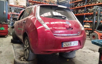NISSAN LEAF (ZE0)