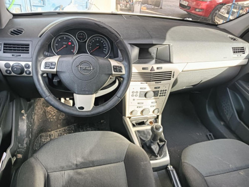 OPEL ASTRA H BERLINA — автомобиль-донор на запчасти 
