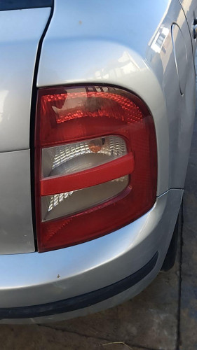 PILOTO TRASERO DERECHO Skoda Fabia (6Y2/6Y3)(01.2000->) SKODA Fabia (6Y2/6Y3)(01.2000->) 