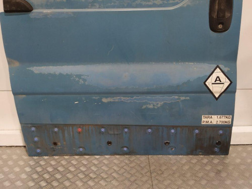  PUERTA LATERAL CORREDERA DERECHA Renault TRAFIC II FURGÓN 