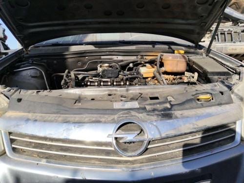 REJILLA DELANTERA Opel ASTRA H BERLINA 
