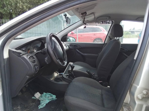  FORD FOCUS BERLINA (CAK) 