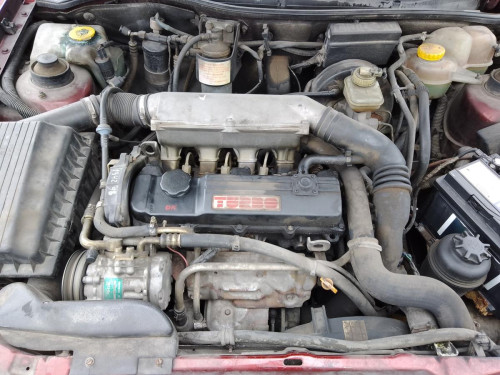 OPEL ASTRA F BERLINA — vehículo donante para recambios 