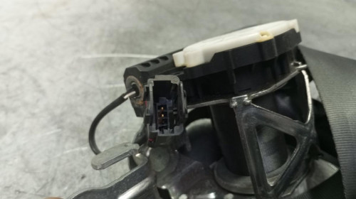 CINTURON SEGURIDAD DELANTERO DERECHO RENAULT CLIO III 